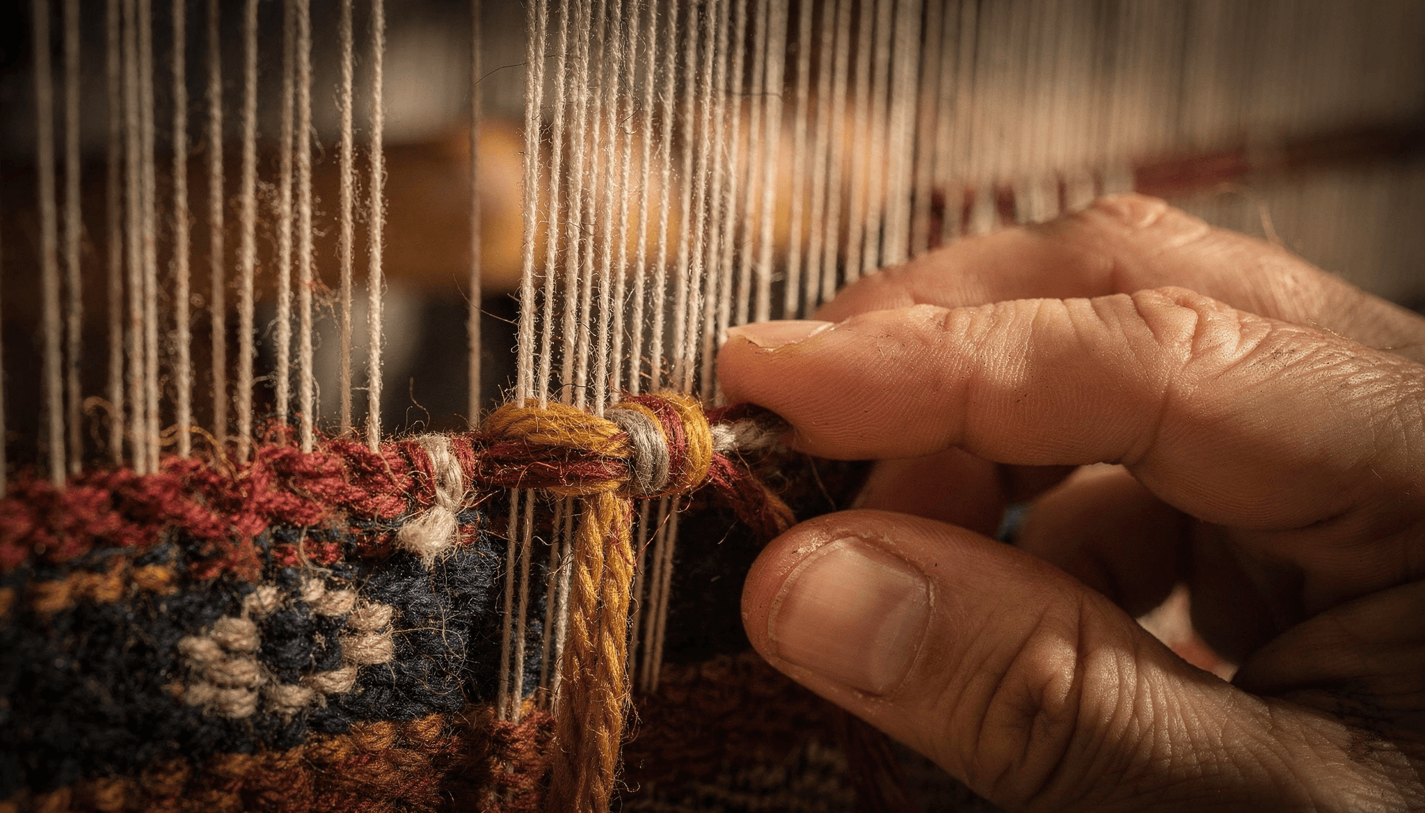 Nœud Persan ou Turc : Deux Façons de Nouer un Tapis